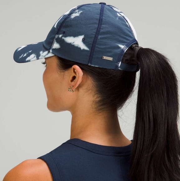 Lululemon Baller Hat Soft Adjustable NWT One Size (Indigo Ice Print Blue Multi) - Picture 2 of 13